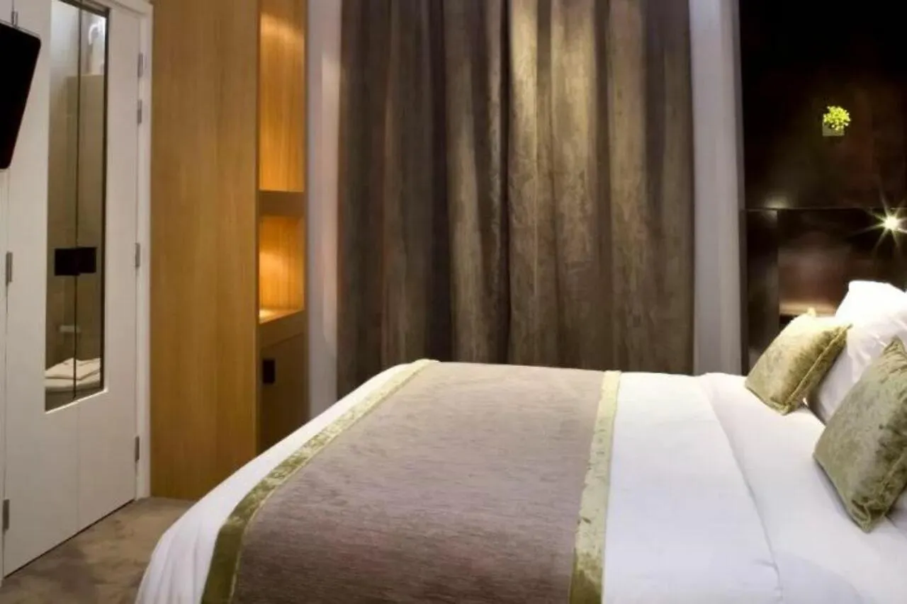 Hotel Marceau Champs-Elysees Paris